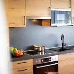 أبارت بيتر 4*