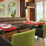 Peter Aparthotel 4*