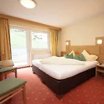 Peter Aparthotel 4*